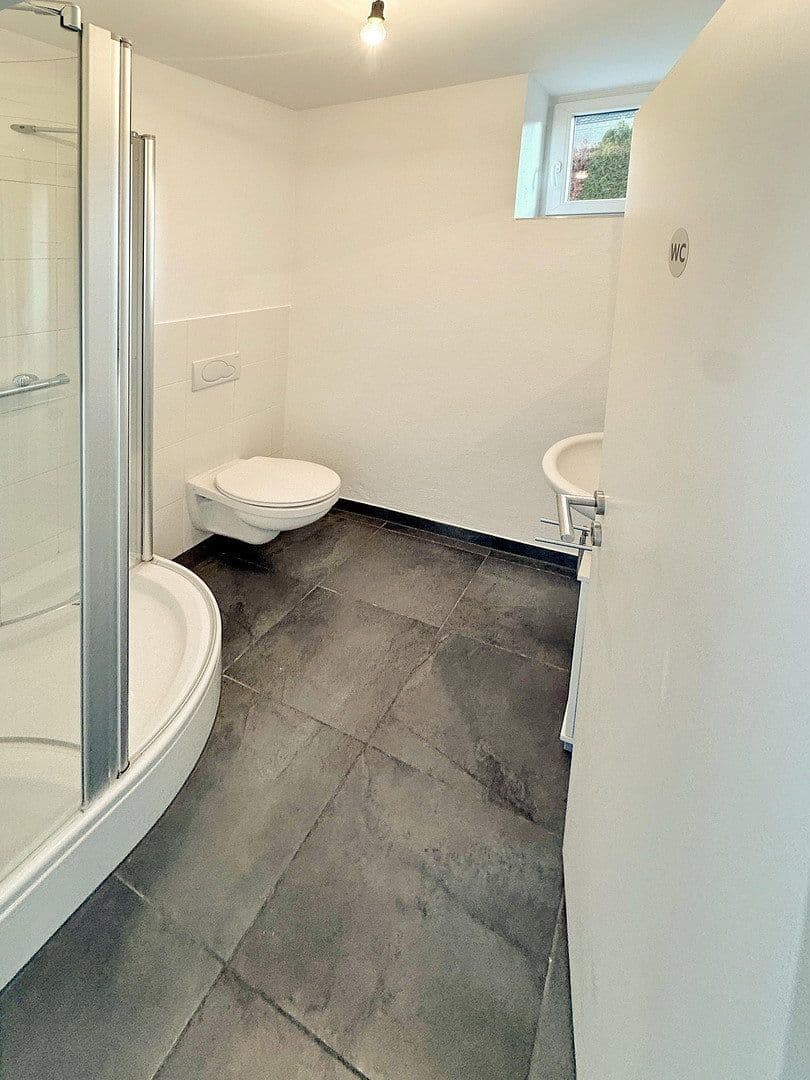 Prodej domu 235 m², pozemek 580 m², Bergisch Gladbach, Severní Porýní-Vestfálsko Prodej domu 235 m², pozemek 580 m², Bergisch Gladbach, Severní Porýní-Vestfálsko