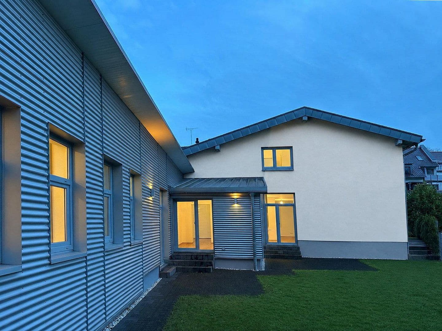 Prodej domu 235 m², pozemek 580 m², Bergisch Gladbach, Severní Porýní-Vestfálsko Prodej domu 235 m², pozemek 580 m², Bergisch Gladbach, Severní Porýní-Vestfálsko