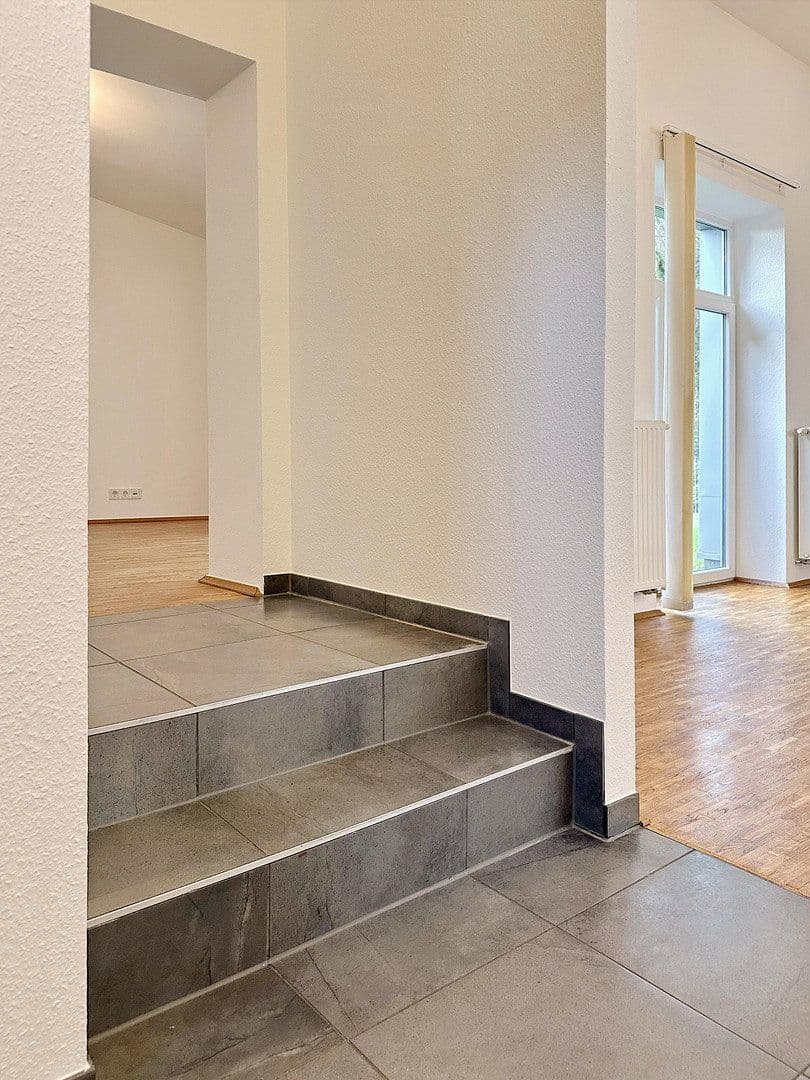 Prodej domu 235 m², pozemek 580 m², Bergisch Gladbach, Severní Porýní-Vestfálsko Prodej domu 235 m², pozemek 580 m², Bergisch Gladbach, Severní Porýní-Vestfálsko