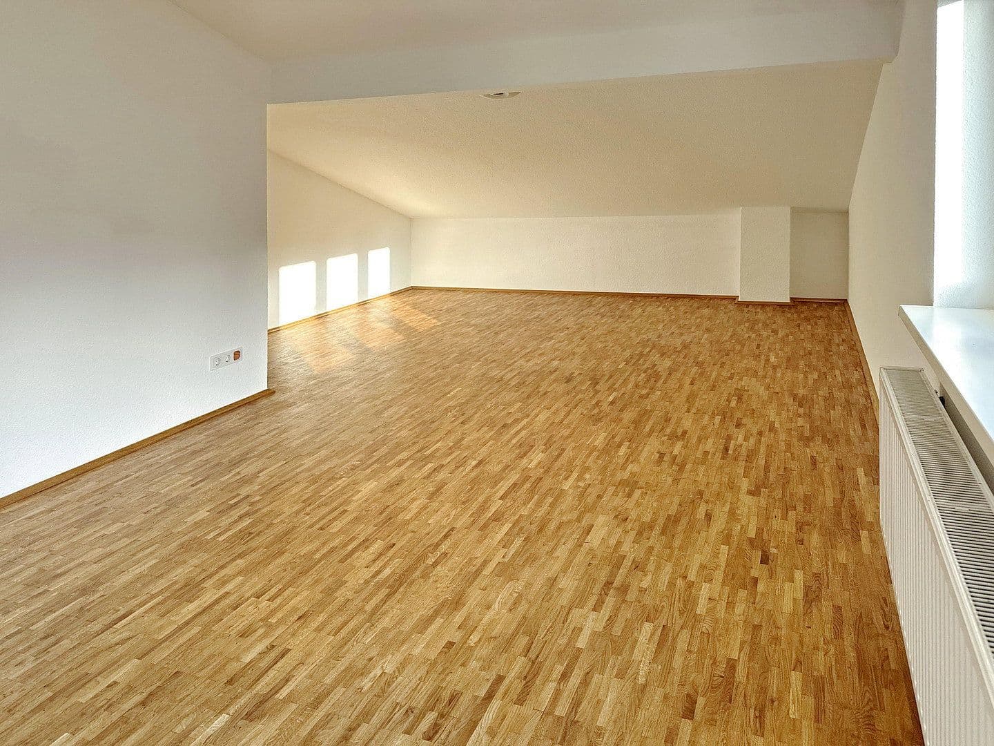 Prodej domu 235 m², pozemek 580 m², Bergisch Gladbach, Severní Porýní-Vestfálsko Prodej domu 235 m², pozemek 580 m², Bergisch Gladbach, Severní Porýní-Vestfálsko