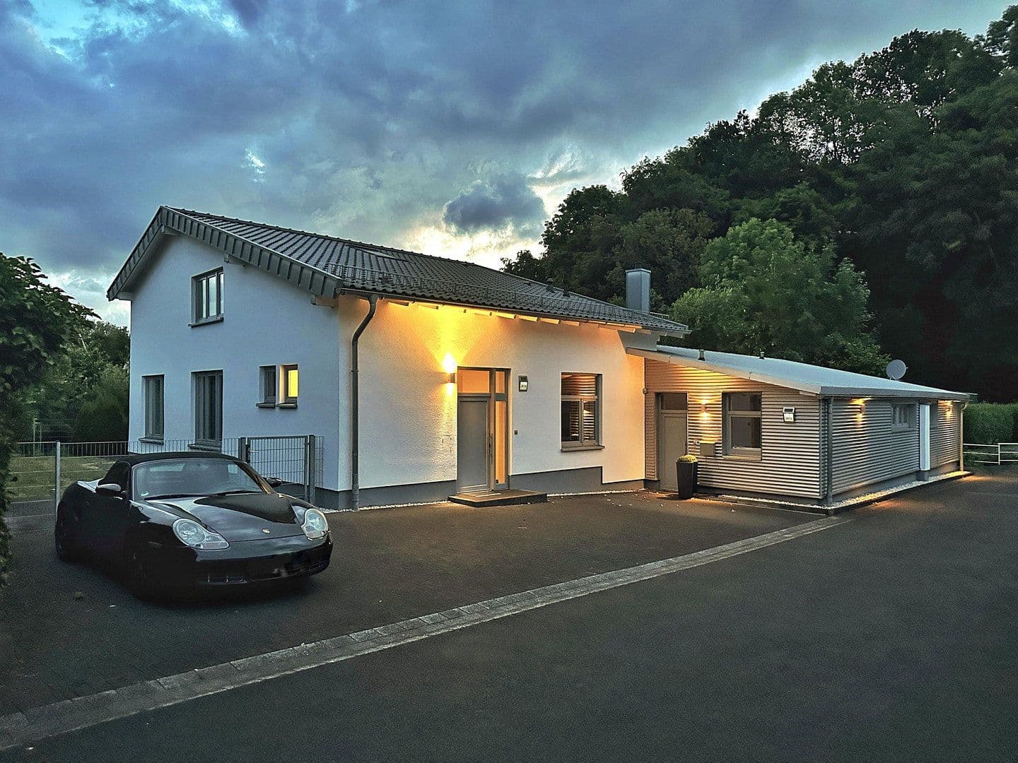 Prodej domu 235 m², pozemek 580 m², Bergisch Gladbach, Severní Porýní-Vestfálsko Prodej domu 235 m², pozemek 580 m², Bergisch Gladbach, Severní Porýní-Vestfálsko