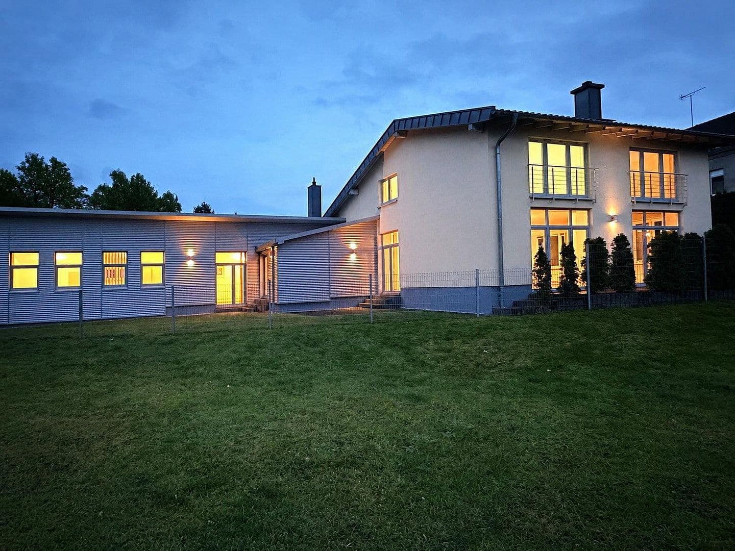 Prodej domu 235 m², pozemek 580 m², Bergisch Gladbach, Severní Porýní-Vestfálsko Prodej domu 235 m², pozemek 580 m², Bergisch Gladbach, Severní Porýní-Vestfálsko