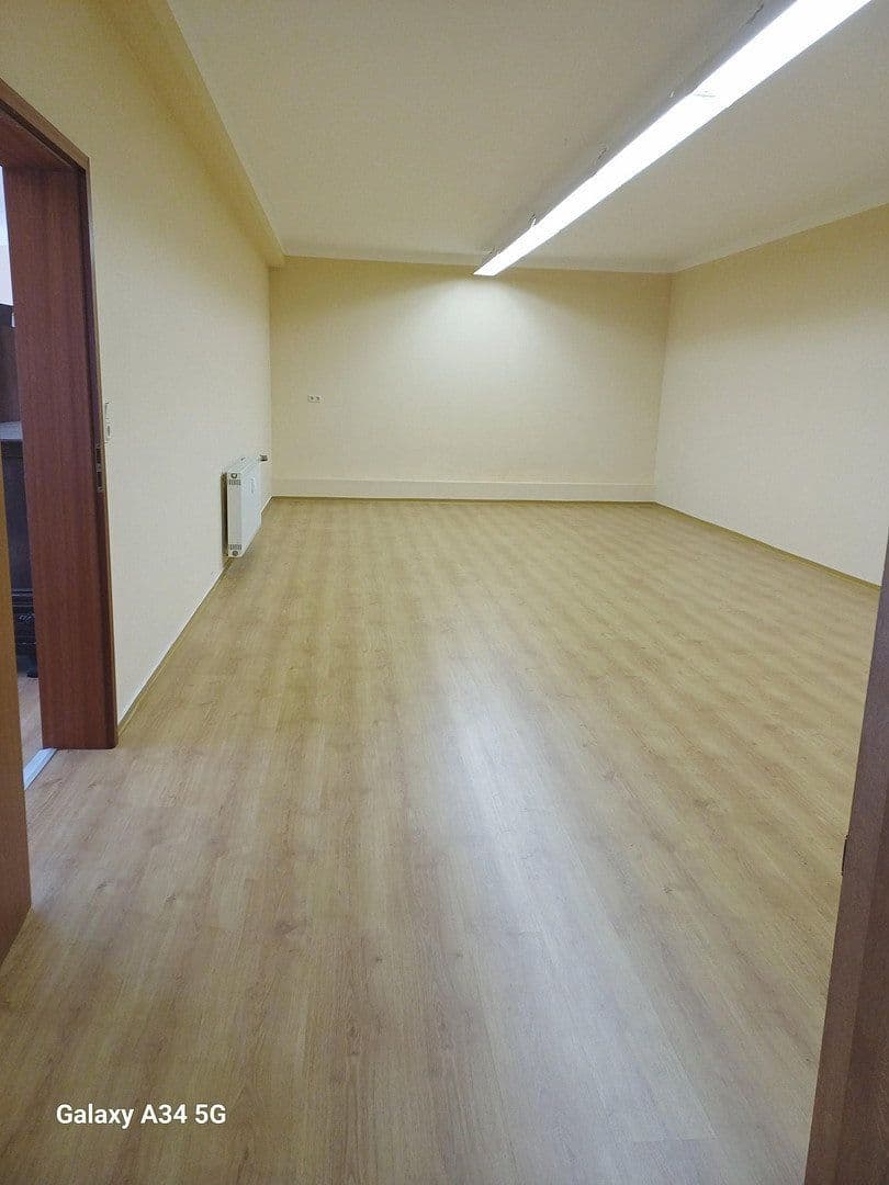 Pronájem nebytového prostoru 1.000 m², Wartburgstr. 5, Eisenach, Durynsko Pronájem nebytového prostoru 1.000 m², Wartburgstr. 5, Eisenach, Durynsko