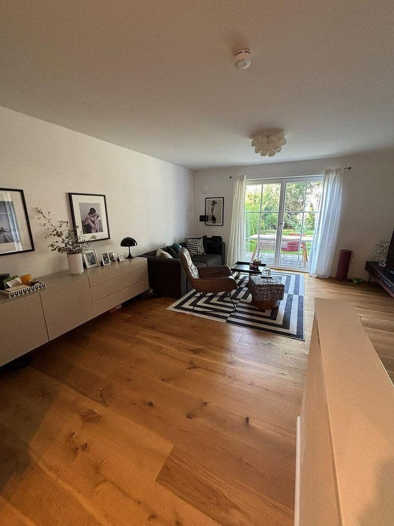 Pronájem bytu 4+1 121 m², Karwinskistr., 61, München, Bavorsko Pronájem bytu 4+1 121 m², Karwinskistr., 61, München, Bavorsko