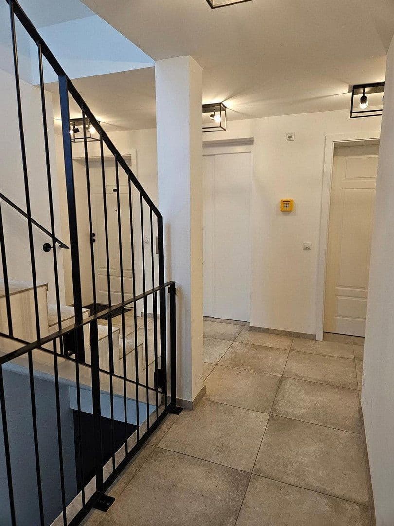Pronájem bytu 4+1 121 m², Karwinskistr., 61, München, Bavorsko Pronájem bytu 4+1 121 m², Karwinskistr., 61, München, Bavorsko