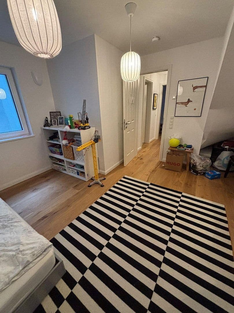Pronájem bytu 4+1 121 m², Karwinskistr., 61, München, Bavorsko Pronájem bytu 4+1 121 m², Karwinskistr., 61, München, Bavorsko