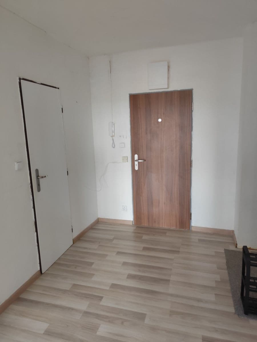 Pronájem bytu 2+kk 60 m², Mírové náměstí, Dobříš, Středočeský kraj Pronájem bytu 2+kk 60 m², Mírové náměstí, Dobříš, Středočeský kraj