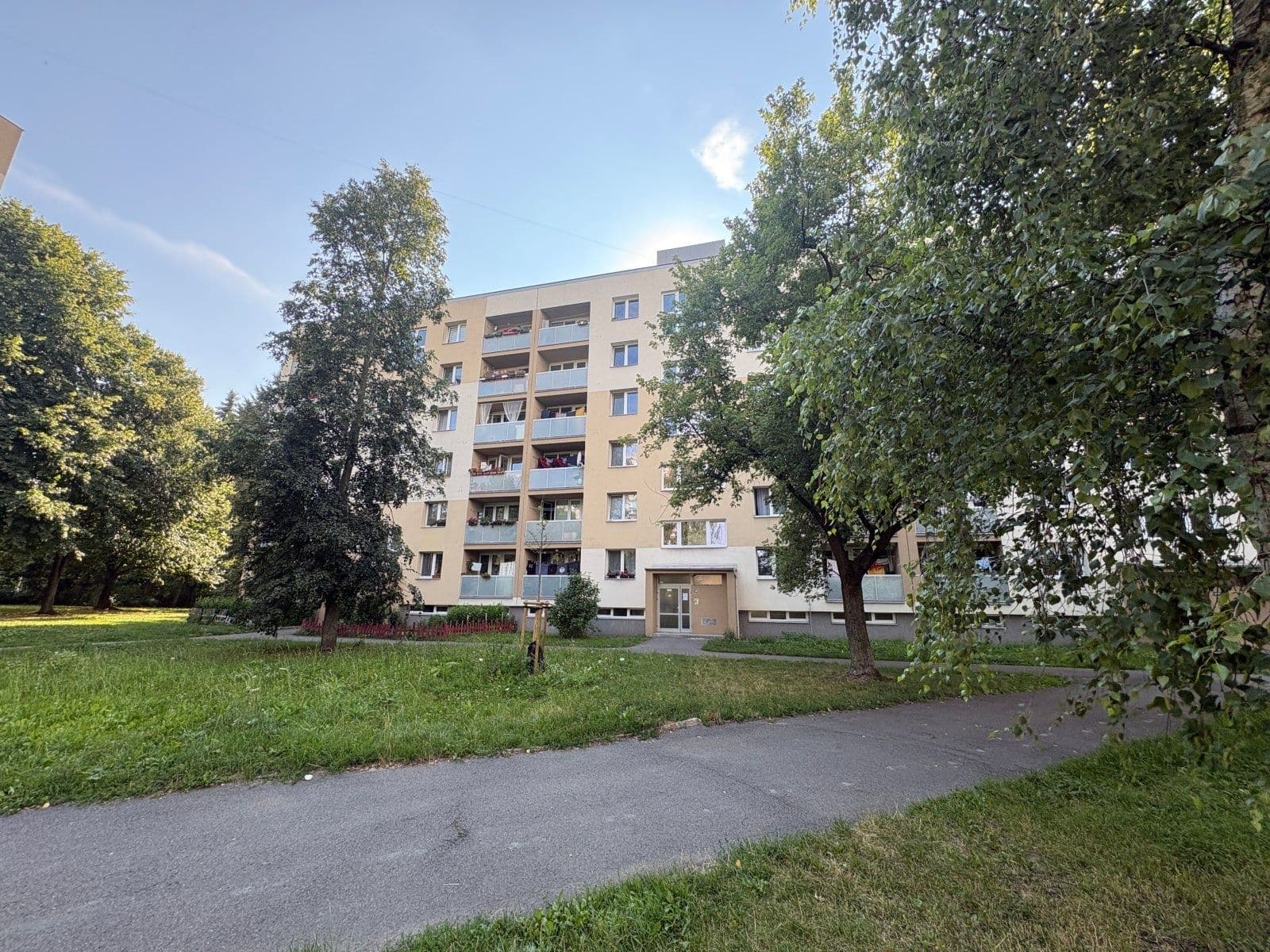 Pronájem bytu 1+kk 23 m², Československé armády, Frýdek-Místek, Moravskoslezský kraj Pronájem bytu 1+kk 23 m², Československé armády, Frýdek-Místek, Moravskoslezský kraj