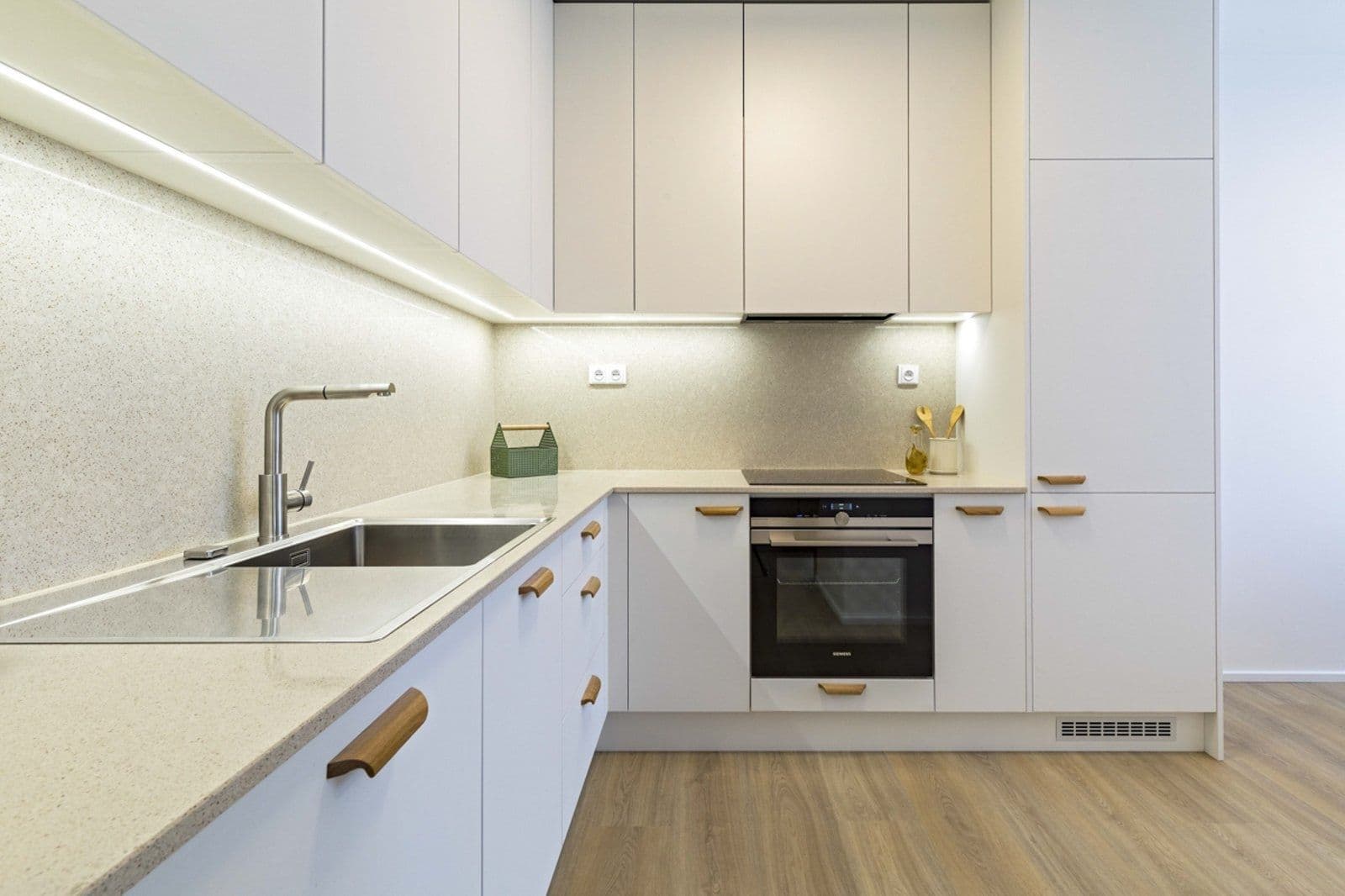 Pronájem bytu 3+1 61 m², U Pergamenky, Praha, Praha Pronájem bytu 3+1 61 m², U Pergamenky, Praha, Praha