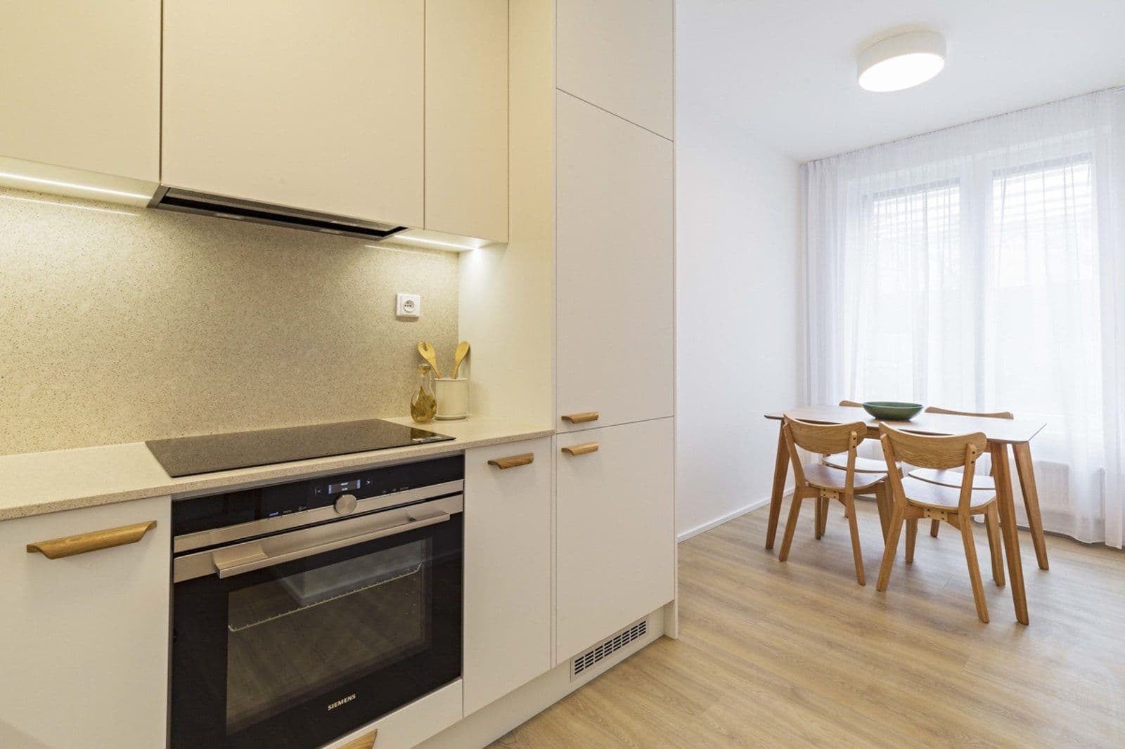 Pronájem bytu 3+1 61 m², U Pergamenky, Praha, Praha Pronájem bytu 3+1 61 m², U Pergamenky, Praha, Praha