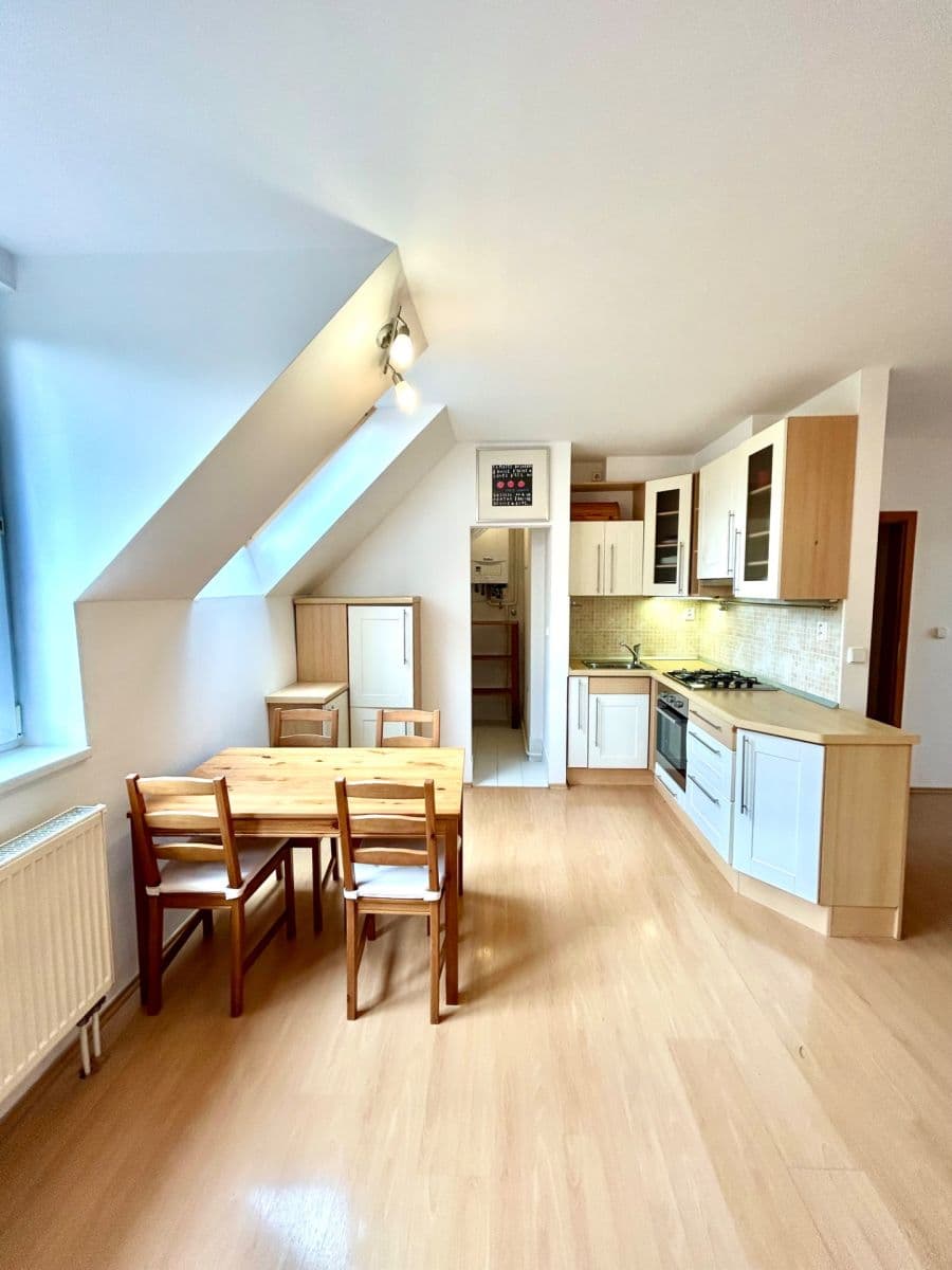Prodej bytu 3+kk 76 m², Křivoklátská, Praha, Praha Prodej bytu 3+kk 76 m², Křivoklátská, Praha, Praha