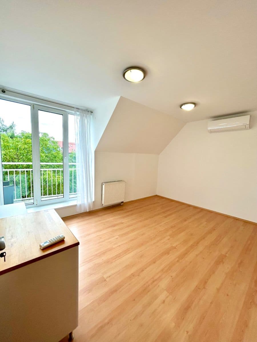 Prodej bytu 3+kk 76 m², Křivoklátská, Praha, Praha Prodej bytu 3+kk 76 m², Křivoklátská, Praha, Praha