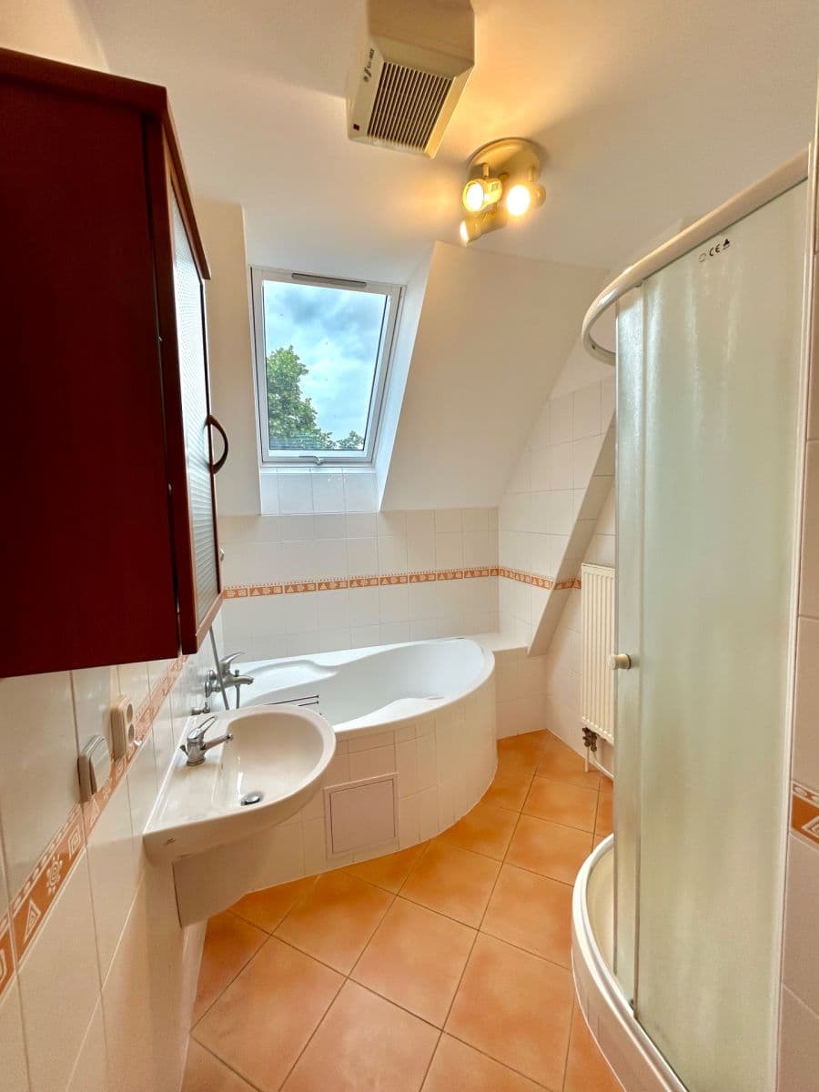 Prodej bytu 3+kk 76 m², Křivoklátská, Praha, Praha Prodej bytu 3+kk 76 m², Křivoklátská, Praha, Praha
