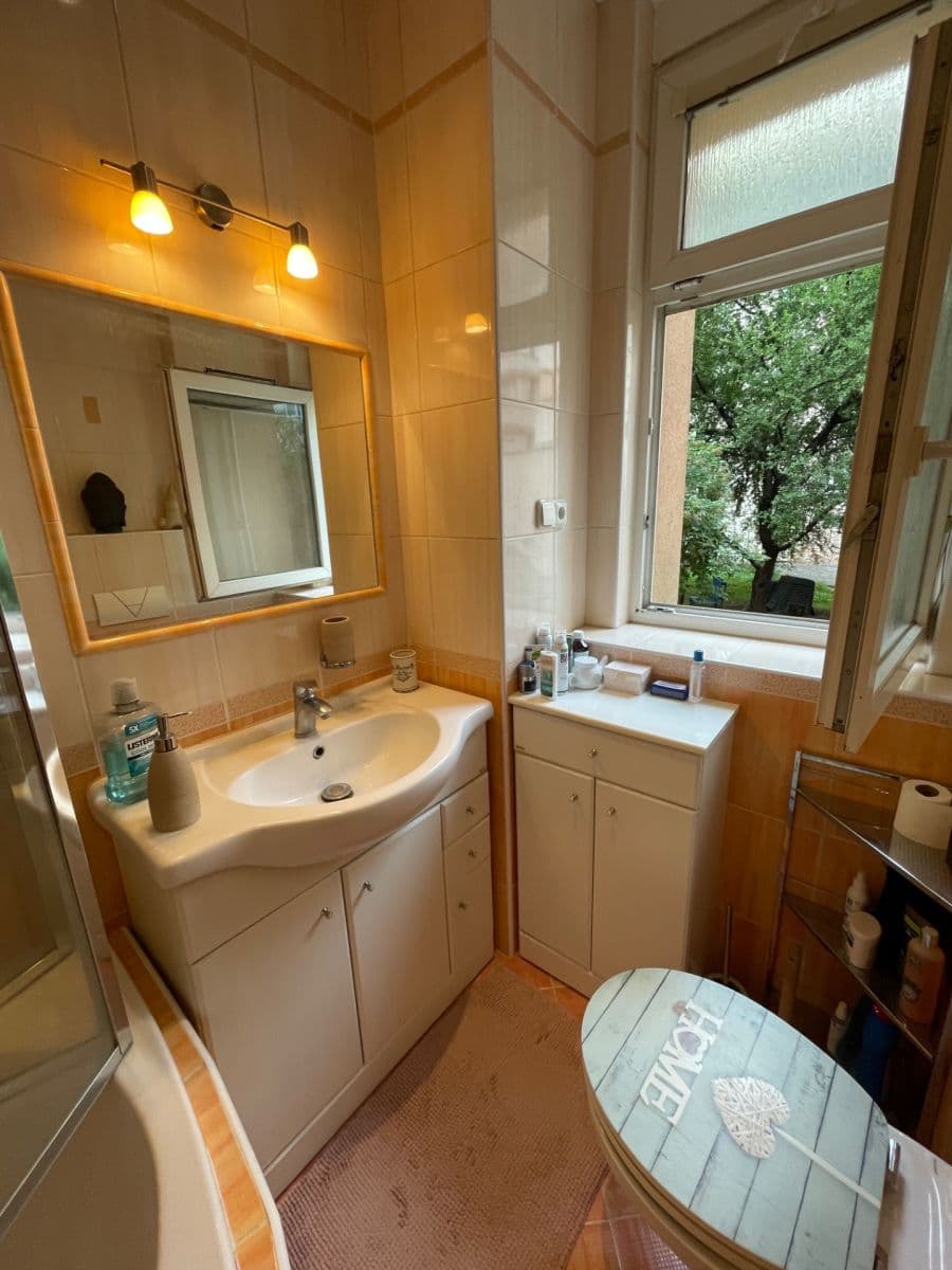 Pronájem bytu 2+1 42 m², Pivovarnická, Praha, Praha Pronájem bytu 2+1 42 m², Pivovarnická, Praha, Praha