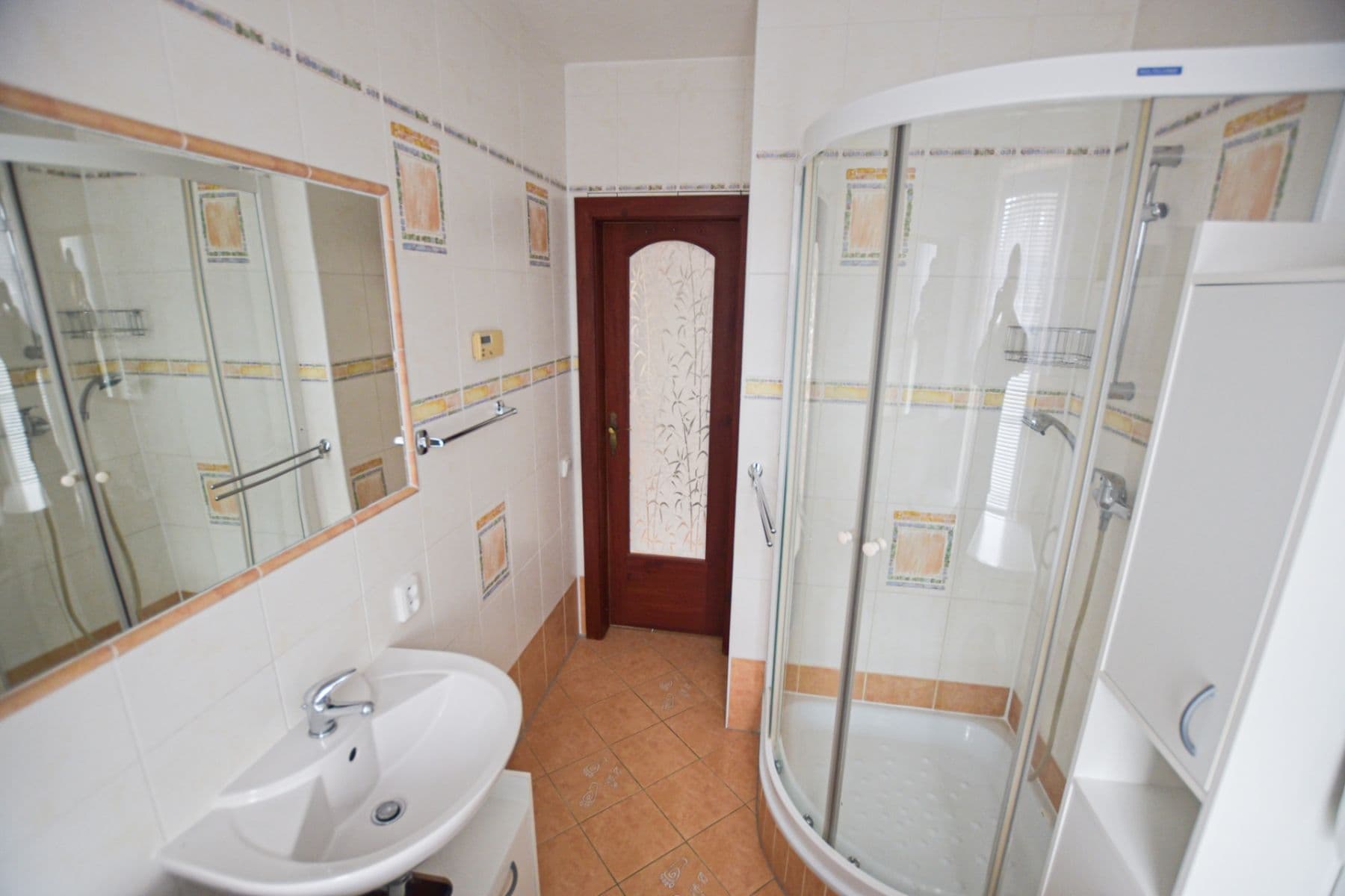 Prodej domu 180 m², pozemek 1.124 m², Nová Ves, Středočeský kraj Prodej domu 180 m², pozemek 1.124 m², Nová Ves, Středočeský kraj