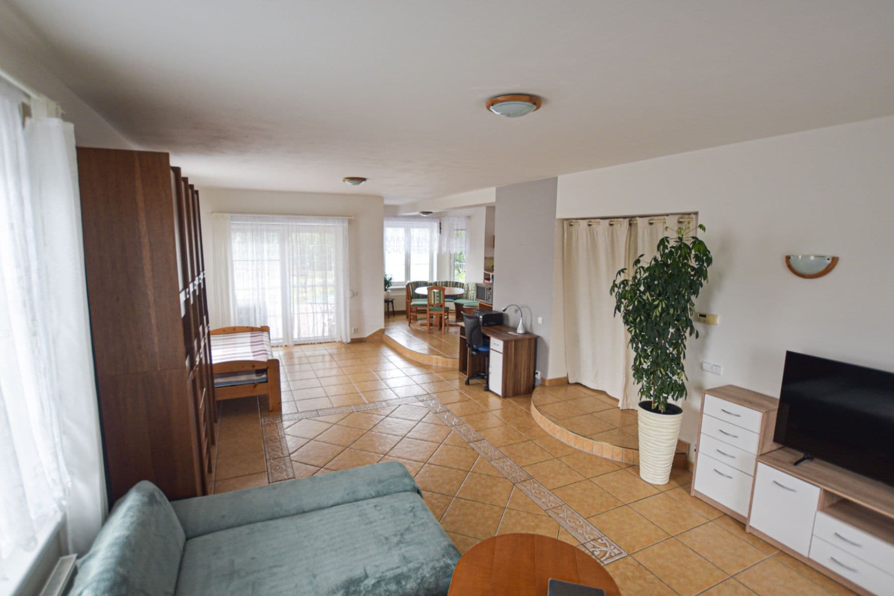 Prodej domu 180 m², pozemek 1.124 m², Nová Ves, Středočeský kraj Prodej domu 180 m², pozemek 1.124 m², Nová Ves, Středočeský kraj