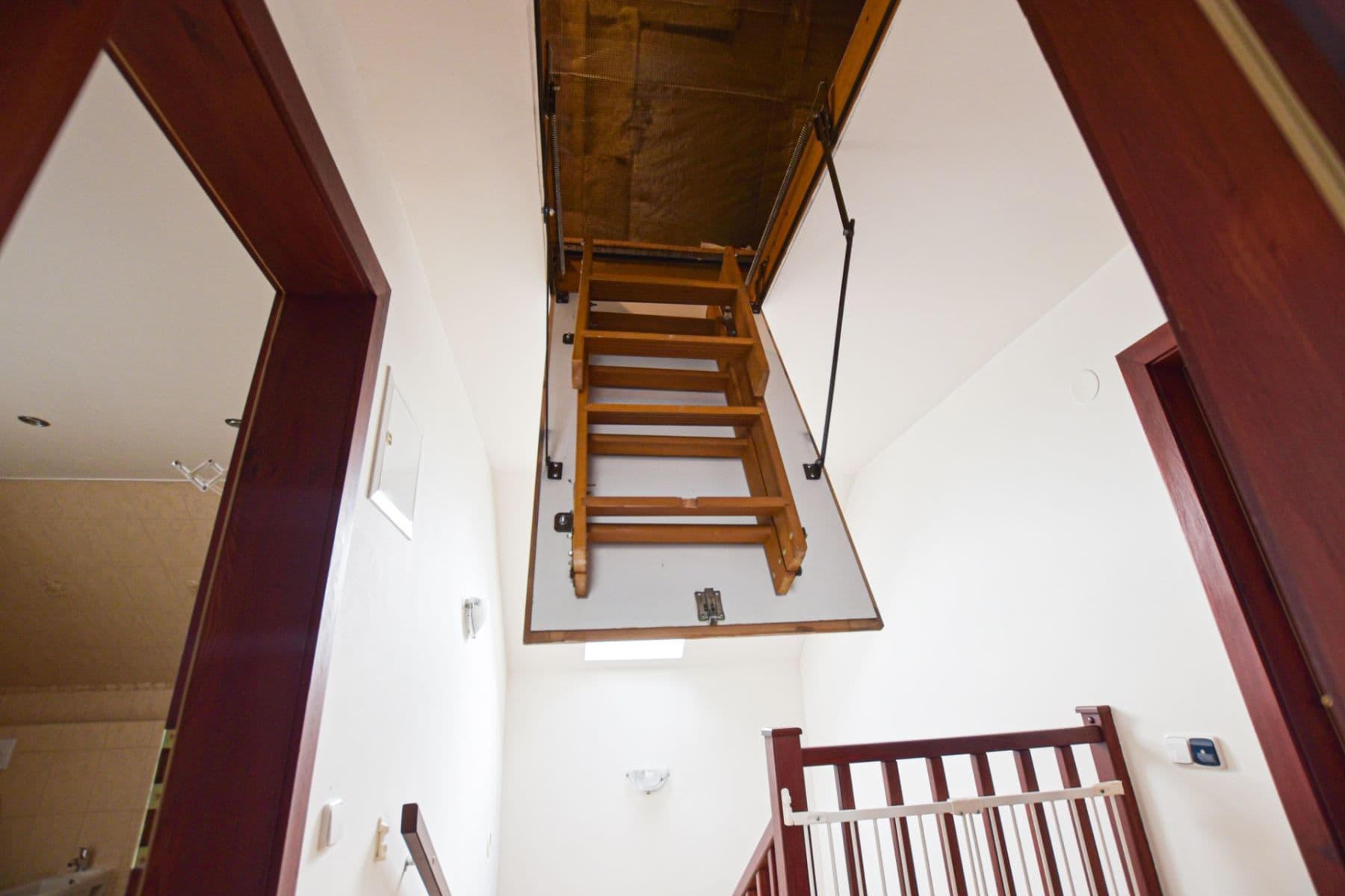 Prodej domu 180 m², pozemek 1.124 m², Nová Ves, Středočeský kraj Prodej domu 180 m², pozemek 1.124 m², Nová Ves, Středočeský kraj