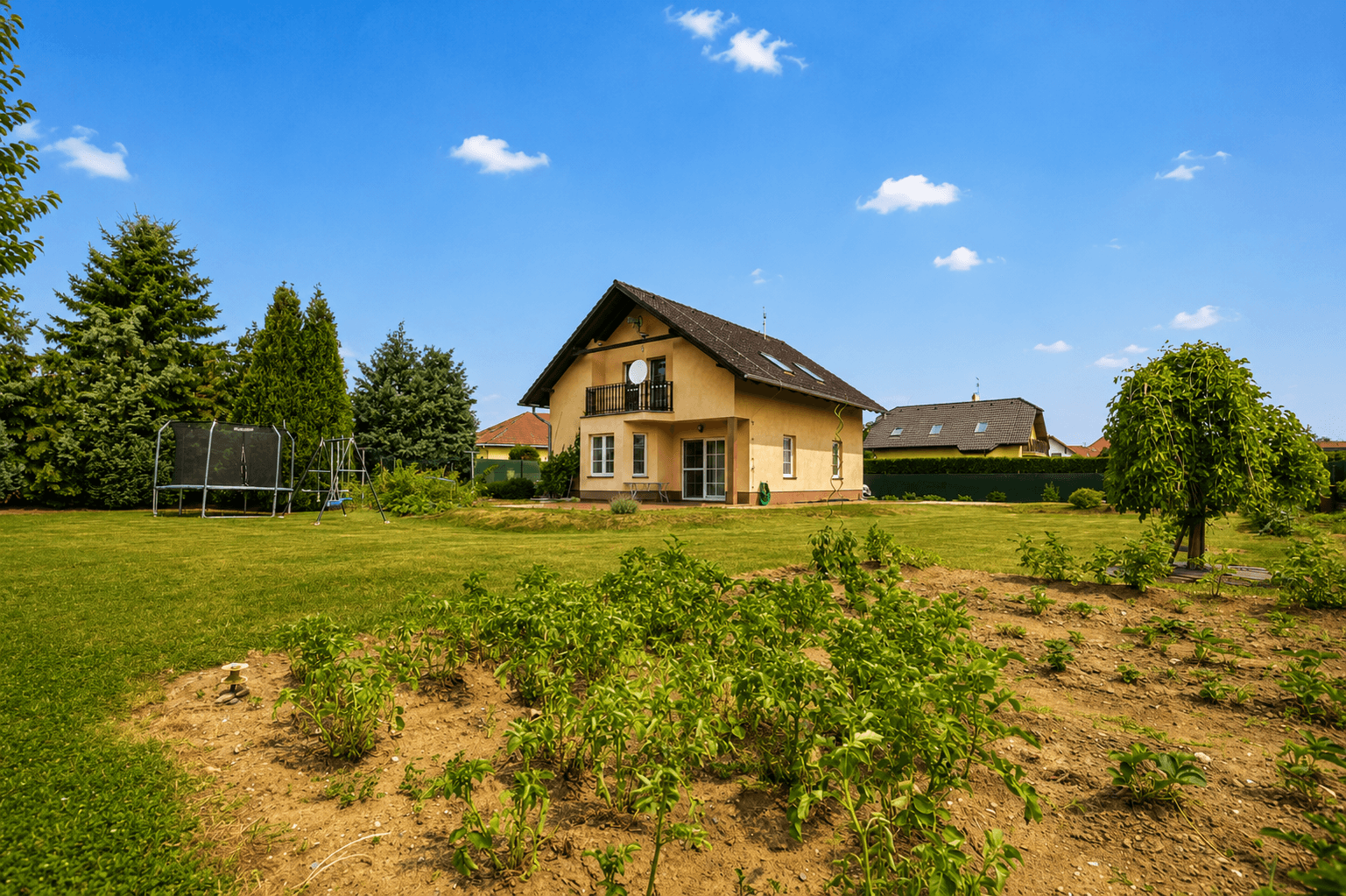 Prodej domu 180 m², pozemek 1.124 m², Nová Ves, Středočeský kraj Prodej domu 180 m², pozemek 1.124 m², Nová Ves, Středočeský kraj
