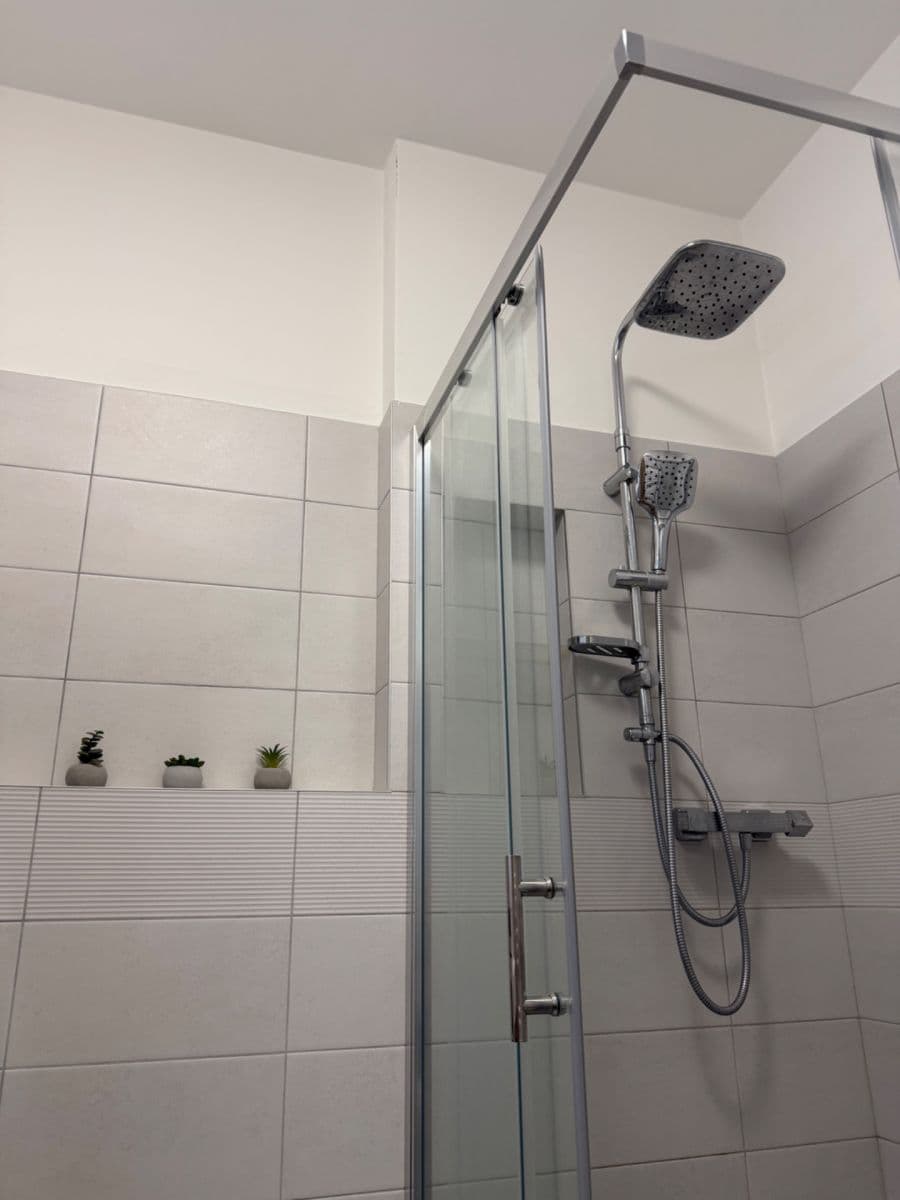 Pronájem bytu 2+kk 65 m², Maru Špačkové, Rakovník, Středočeský kraj Pronájem bytu 2+kk 65 m², Maru Špačkové, Rakovník, Středočeský kraj