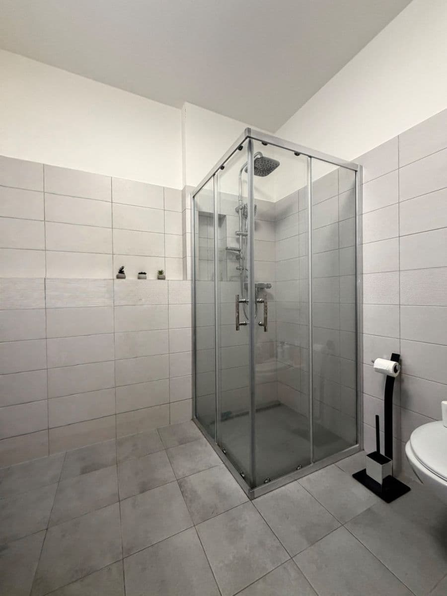 Pronájem bytu 2+kk 65 m², Maru Špačkové, Rakovník, Středočeský kraj Pronájem bytu 2+kk 65 m², Maru Špačkové, Rakovník, Středočeský kraj
