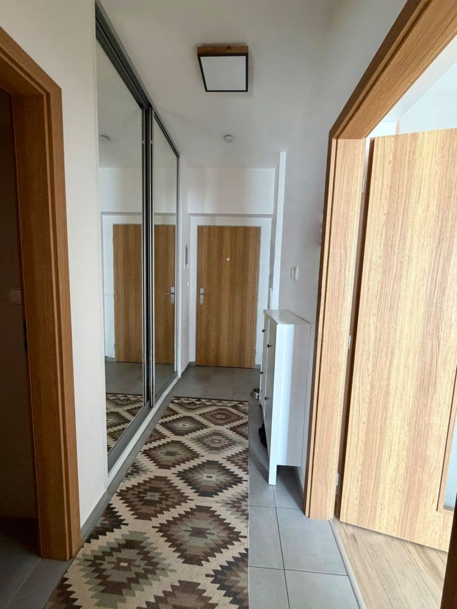 Pronájem bytu 2+kk 65 m², Maru Špačkové, Rakovník, Středočeský kraj Pronájem bytu 2+kk 65 m², Maru Špačkové, Rakovník, Středočeský kraj