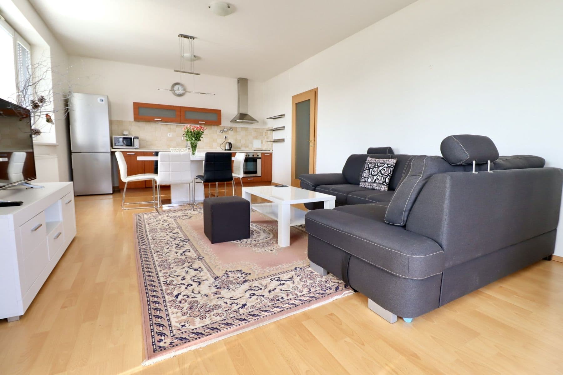 Pronájem bytu 2+kk 64 m², Za zámečkem, Praha, Praha Pronájem bytu 2+kk 64 m², Za zámečkem, Praha, Praha