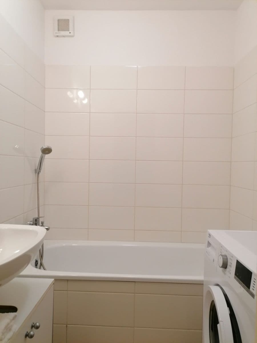 Pronájem bytu 1+1 42 m², Kuzmányho, Košice - mestská časť Staré Mesto, Košický kraj Pronájem bytu 1+1 42 m², Kuzmányho, Košice - mestská časť Staré Mesto, Košický kraj