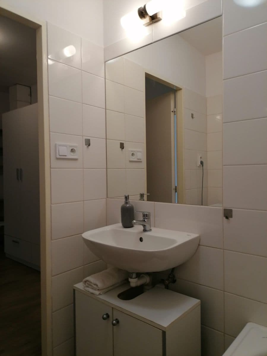 Pronájem bytu 1+1 42 m², Kuzmányho, Košice - mestská časť Staré Mesto, Košický kraj Pronájem bytu 1+1 42 m², Kuzmányho, Košice - mestská časť Staré Mesto, Košický kraj