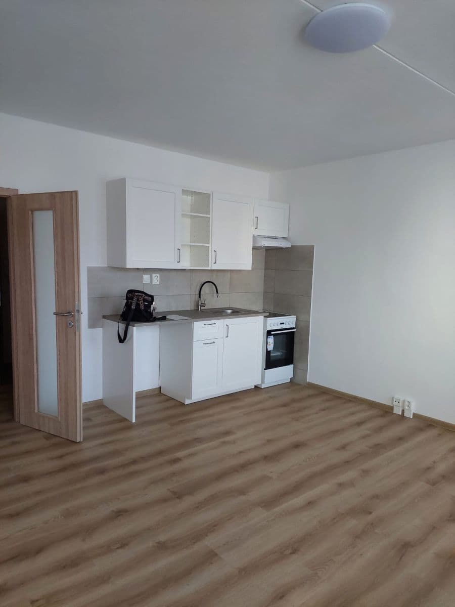 Pronájem bytu 1+kk 33 m², Trocnovská, Tachov, Plzeňský kraj Pronájem bytu 1+kk 33 m², Trocnovská, Tachov, Plzeňský kraj