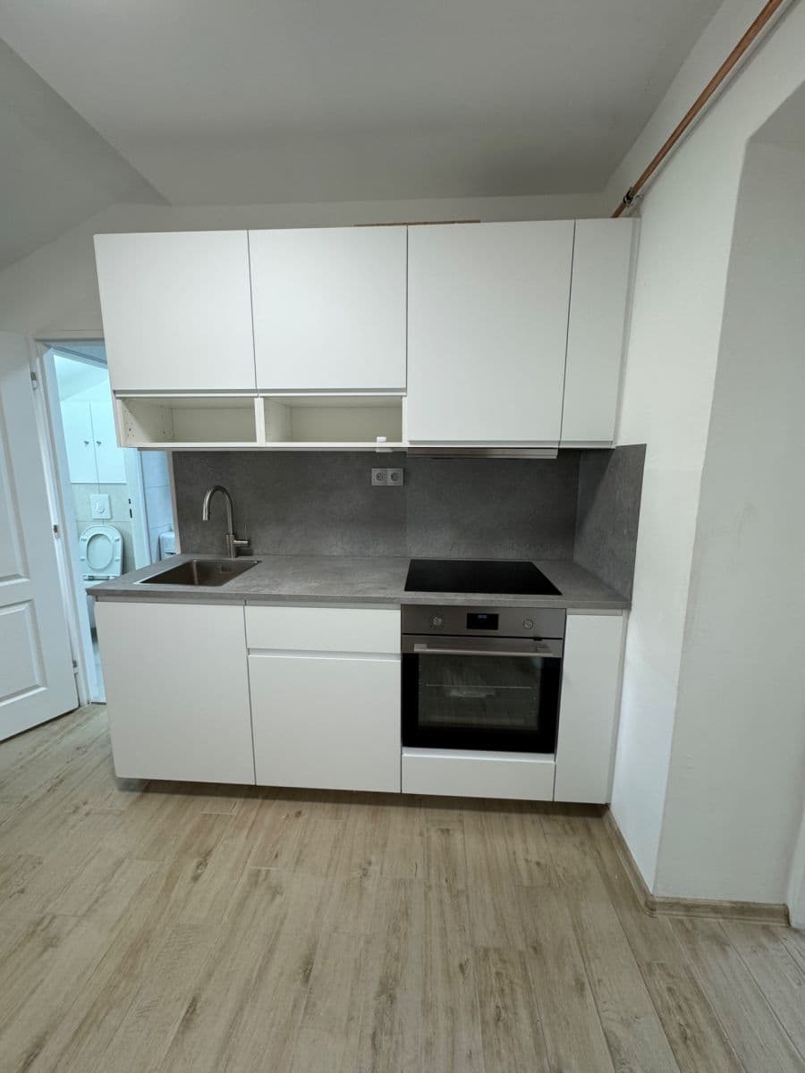 Pronájem bytu 2+kk 48 m², Kravařská, Ostrava, Moravskoslezský kraj Pronájem bytu 2+kk 48 m², Kravařská, Ostrava, Moravskoslezský kraj