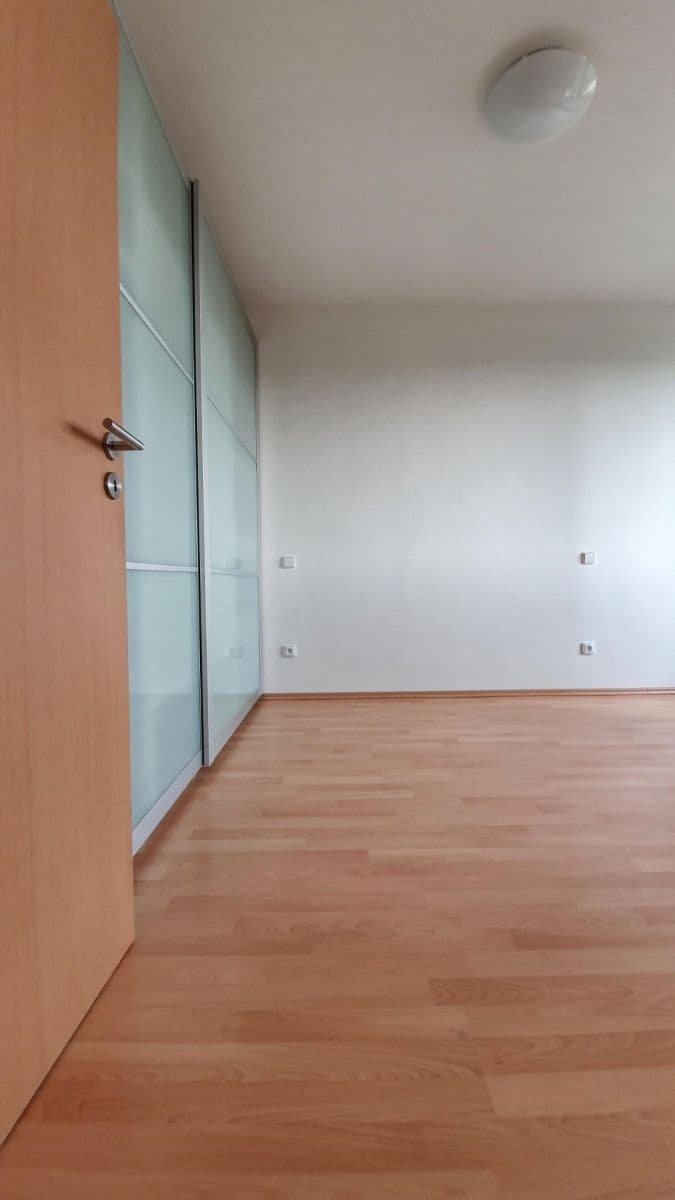 Pronájem bytu 2+kk 38 m², Donínská, Praha, Praha Pronájem bytu 2+kk 38 m², Donínská, Praha, Praha