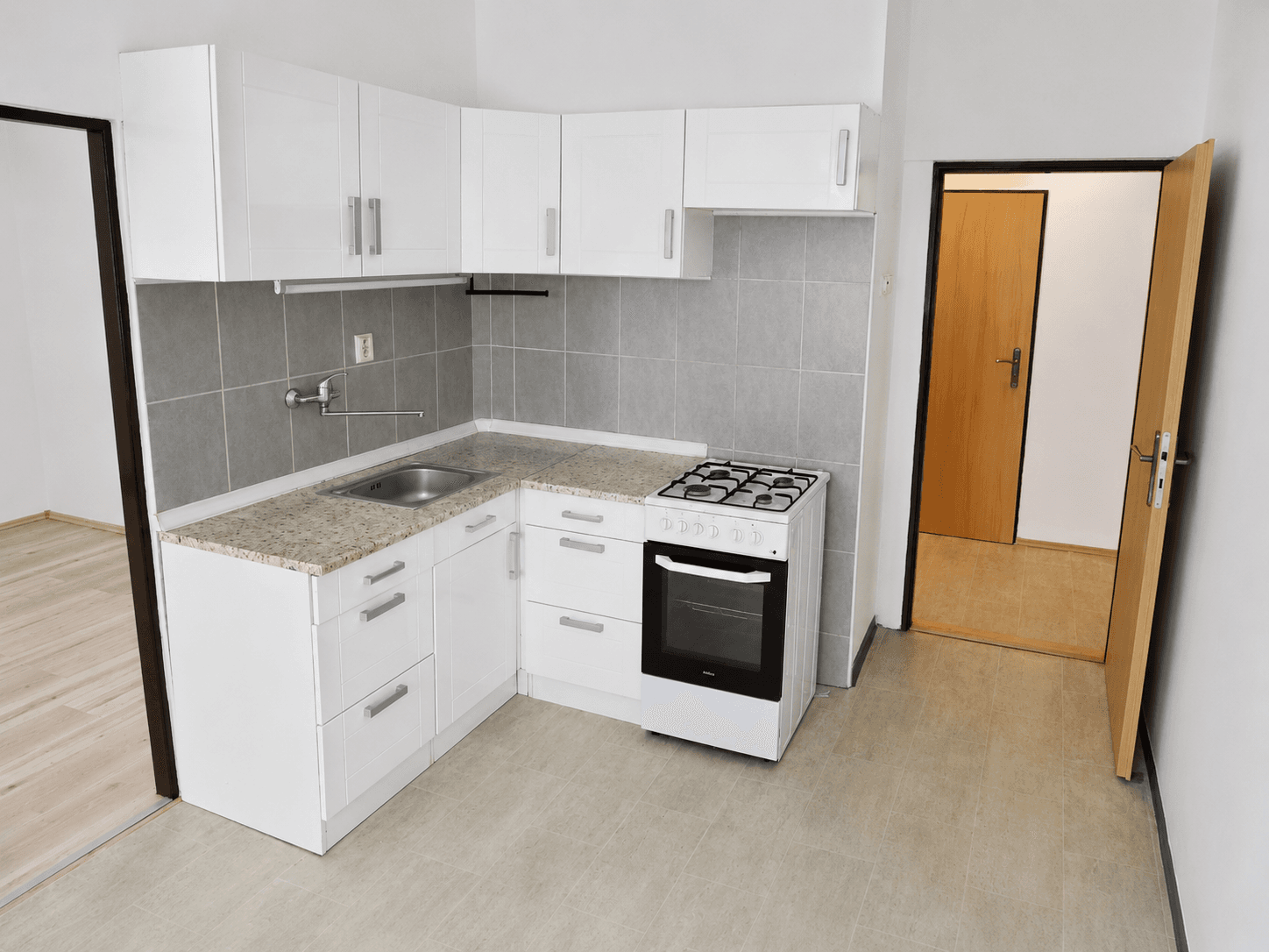 Prodej bytu 2+kk 37 m², Vrchlického, Praha, Praha Prodej bytu 2+kk 37 m², Vrchlického, Praha, Praha