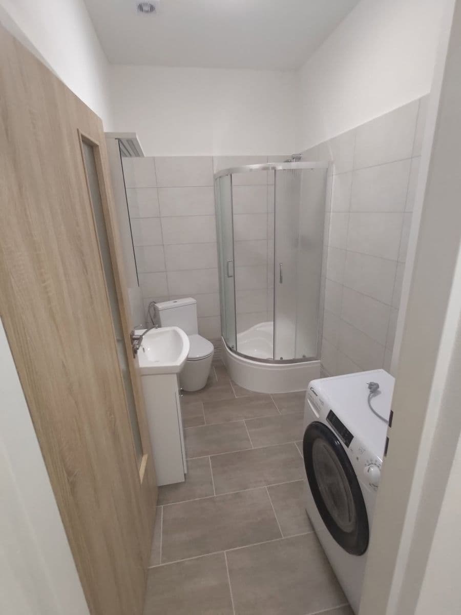 Pronájem bytu 1+1 28 m², Špitálka, Brno, Jihomoravský kraj Pronájem bytu 1+1 28 m², Špitálka, Brno, Jihomoravský kraj