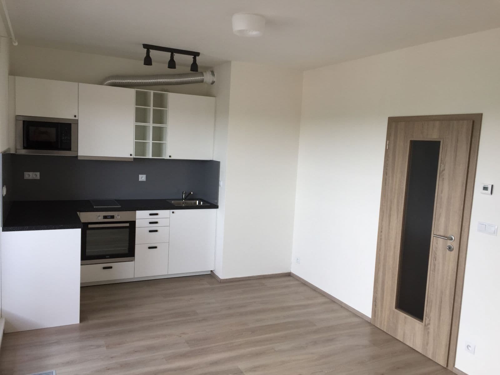 Prodej bytu 1+kk 29 m², Hlučkova, Praha, Praha Prodej bytu 1+kk 29 m², Hlučkova, Praha, Praha