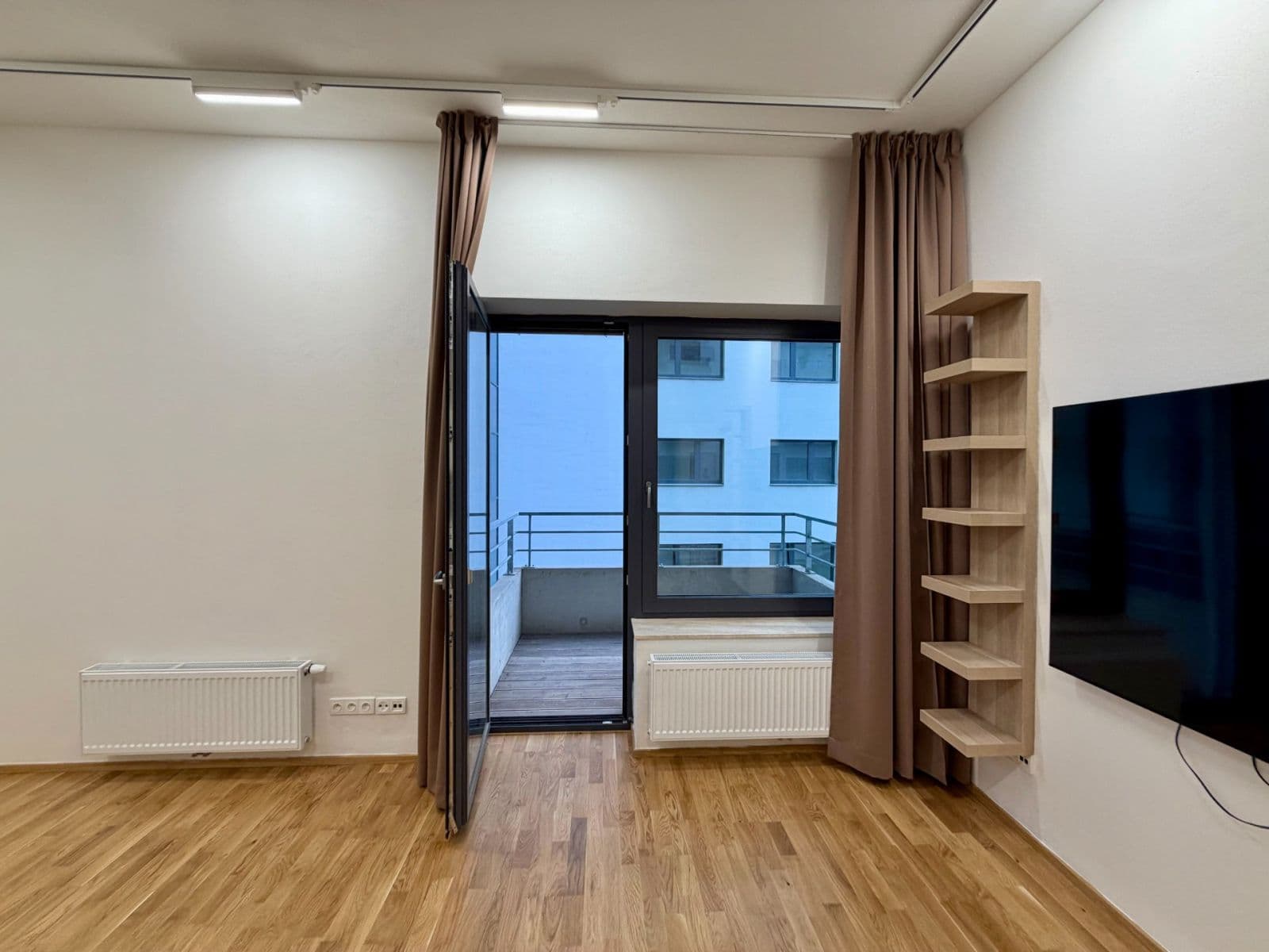 Pronájem bytu 3+kk 73 m², Opuštěná, Brno, Jihomoravský kraj Pronájem bytu 3+kk 73 m², Opuštěná, Brno, Jihomoravský kraj