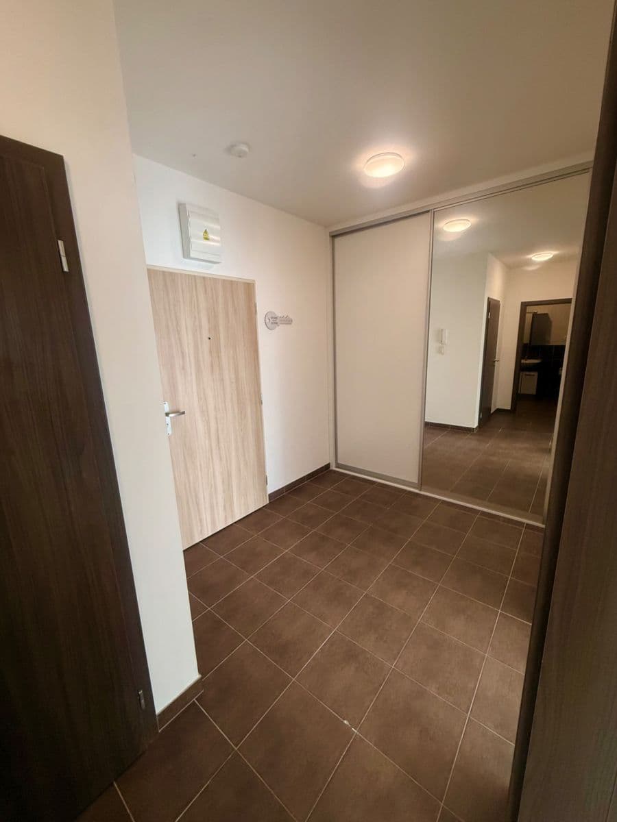Pronájem bytu 2+kk 52 m², Jaroslava Holečka, Kladno, Středočeský kraj Pronájem bytu 2+kk 52 m², Jaroslava Holečka, Kladno, Středočeský kraj