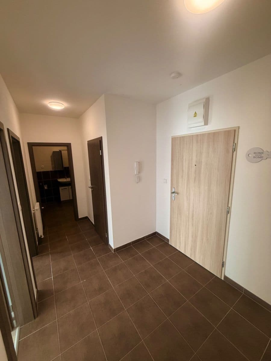 Pronájem bytu 2+kk 52 m², Jaroslava Holečka, Kladno, Středočeský kraj Pronájem bytu 2+kk 52 m², Jaroslava Holečka, Kladno, Středočeský kraj