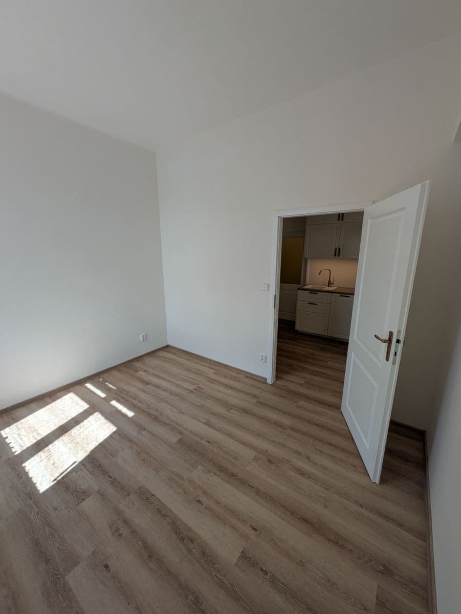 Pronájem bytu 2+1 50 m², Thámova, Praha, Praha Pronájem bytu 2+1 50 m², Thámova, Praha, Praha