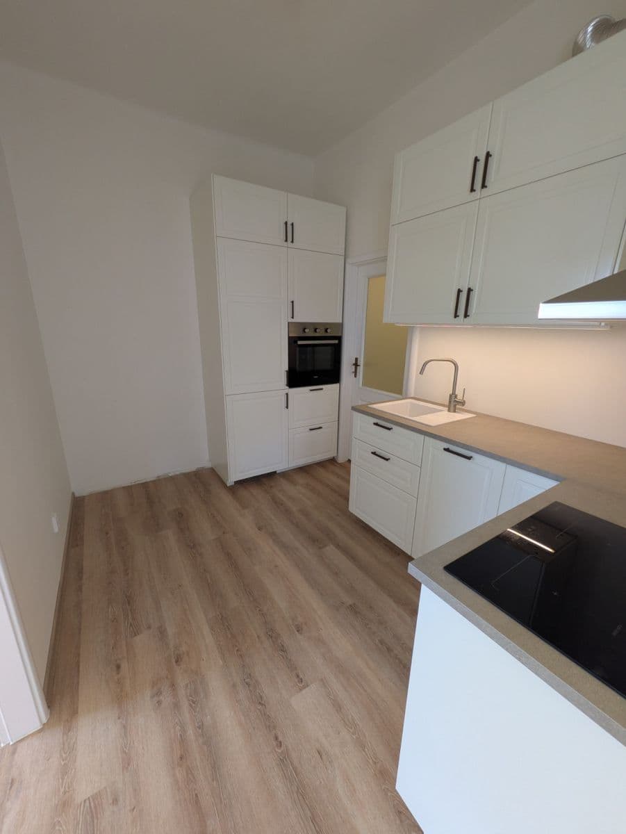 Pronájem bytu 2+1 50 m², Thámova, Praha, Praha Pronájem bytu 2+1 50 m², Thámova, Praha, Praha