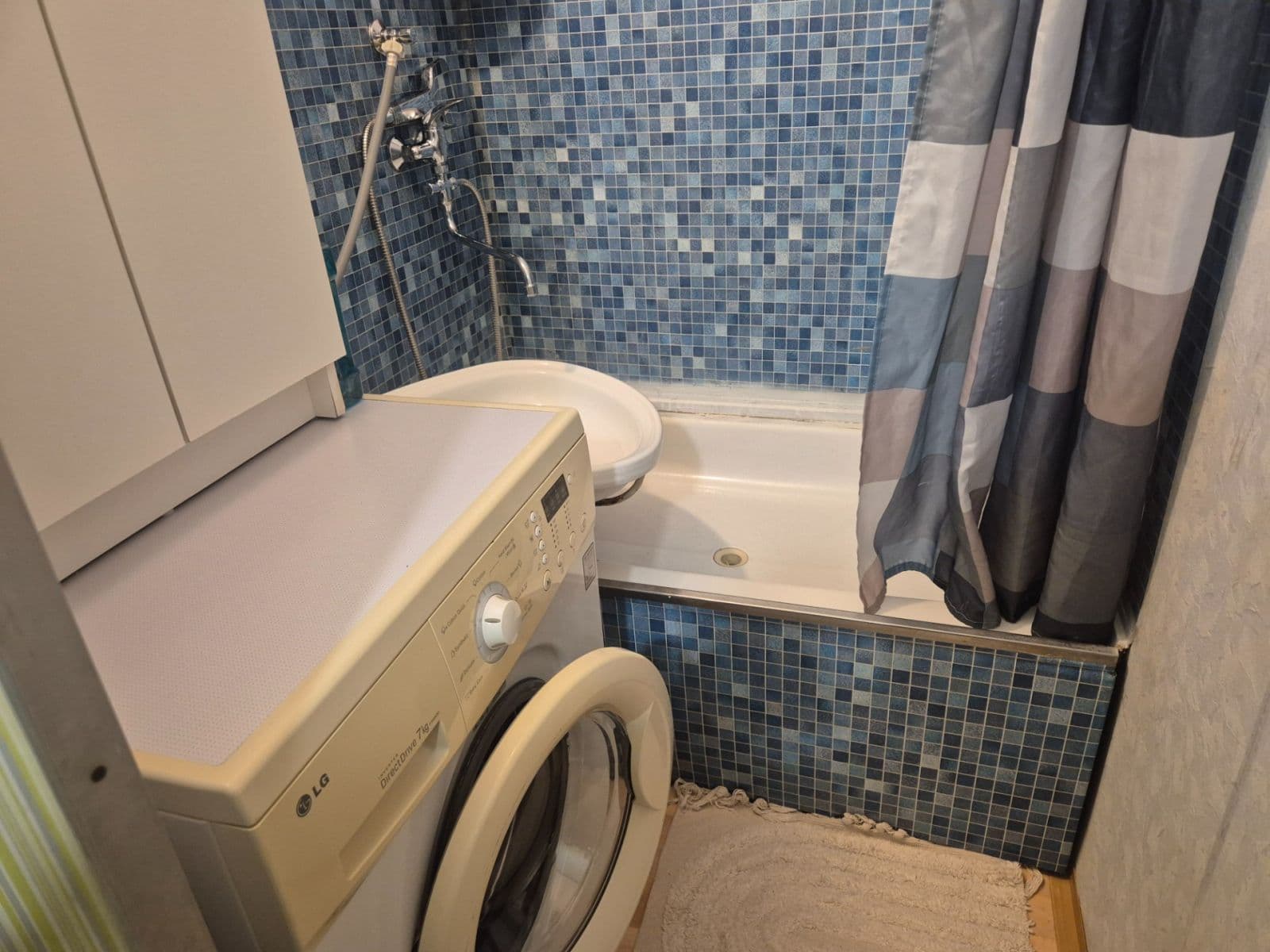 Pronájem bytu 1+kk 26 m², Všehlušická, Slaný, Středočeský kraj Pronájem bytu 1+kk 26 m², Všehlušická, Slaný, Středočeský kraj
