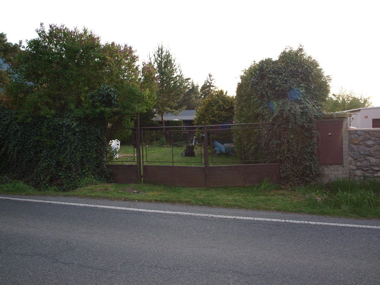 Prodej chaty, chalupy 27 m², pozemek 419 m², Mníšek pod Brdy, Středočeský kraj Prodej chaty, chalupy 27 m², pozemek 419 m², Mníšek pod Brdy, Středočeský kraj