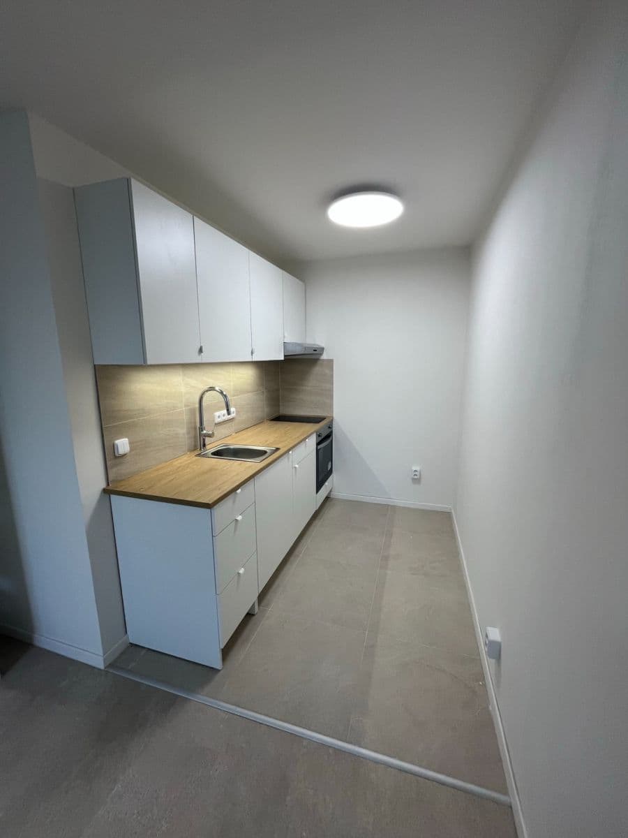 Pronájem bytu 2+kk 43 m², Kupeckého, Praha, Praha Pronájem bytu 2+kk 43 m², Kupeckého, Praha, Praha