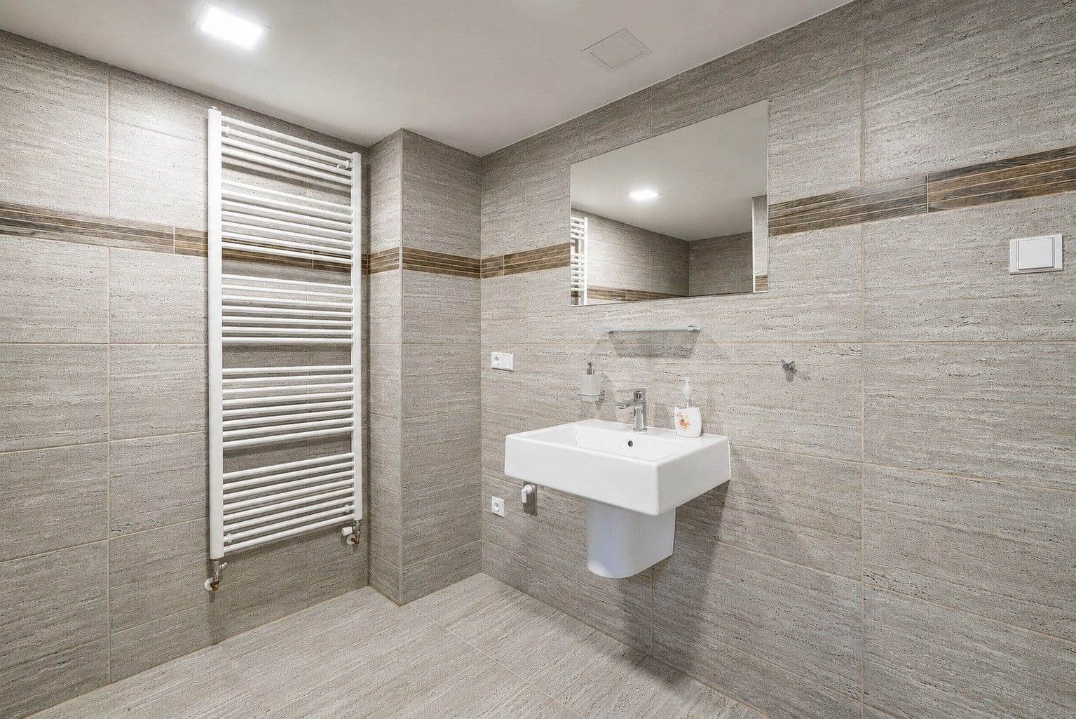 Prodej domu 149 m², pozemek 285 m², Hlavní, Hlohovec, Jihomoravský kraj Prodej domu 149 m², pozemek 285 m², Hlavní, Hlohovec, Jihomoravský kraj