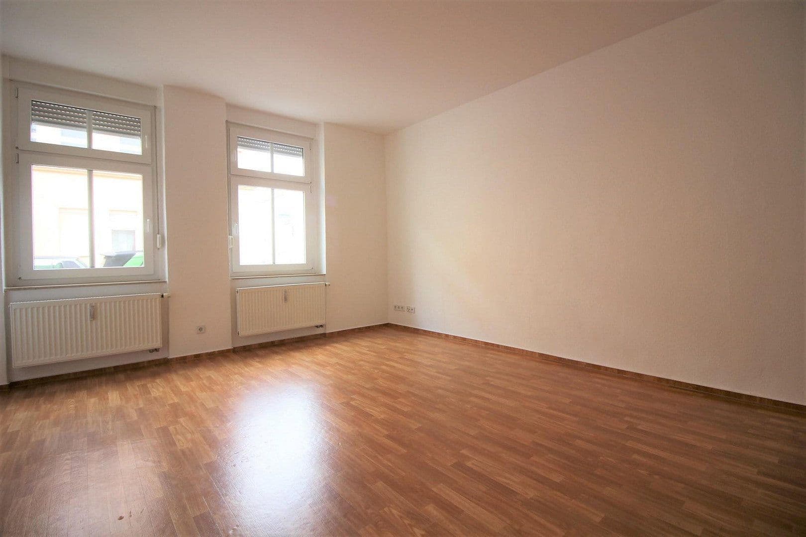 Pronájem bytu 1+1 36 m², Magdeburg, Sasko-Anhaltsko Pronájem bytu 1+1 36 m², Magdeburg, Sasko-Anhaltsko