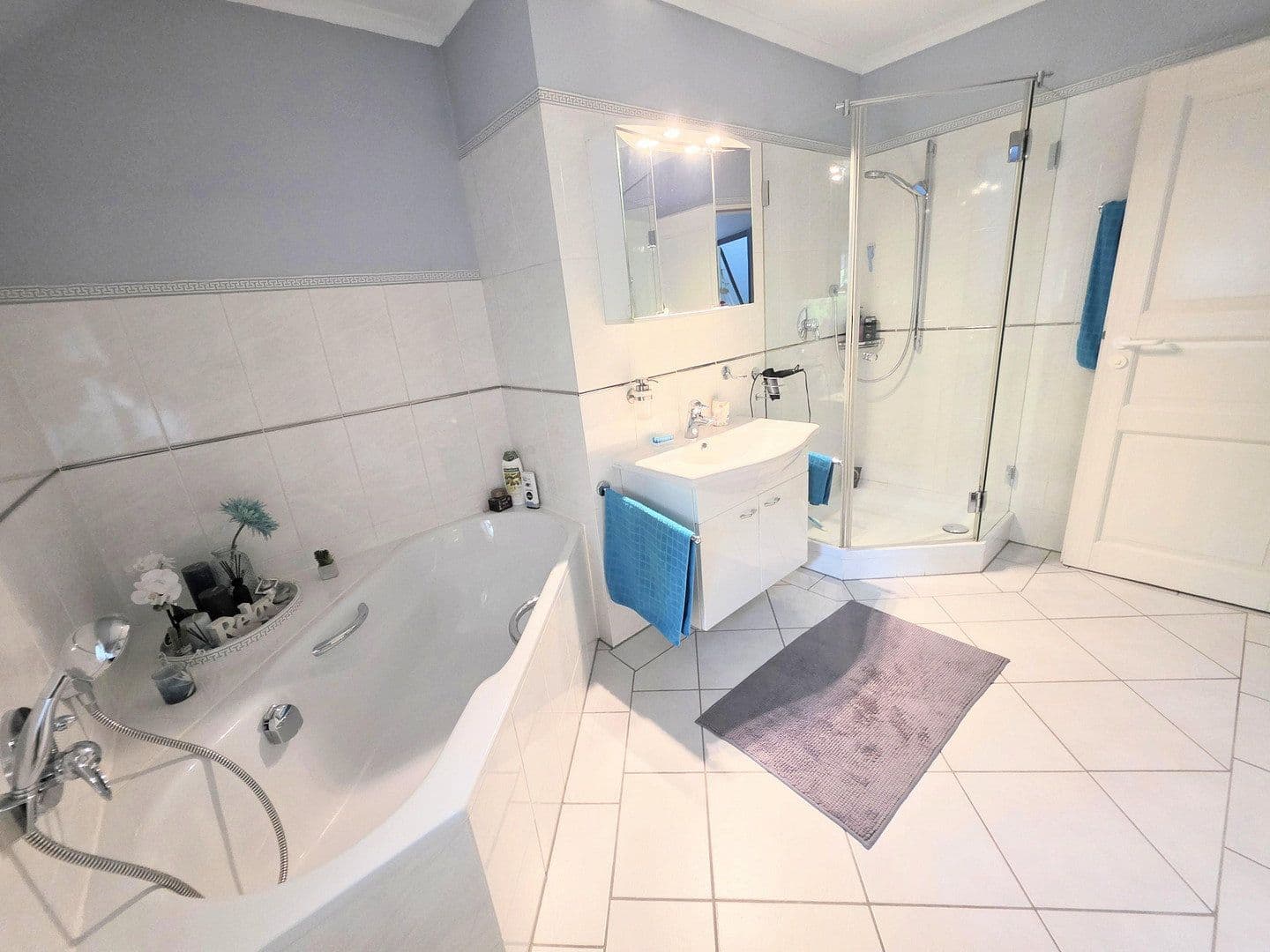 Prodej domu 125 m², pozemek 1.100 m², Bleckede, Dolní Sasko Prodej domu 125 m², pozemek 1.100 m², Bleckede, Dolní Sasko