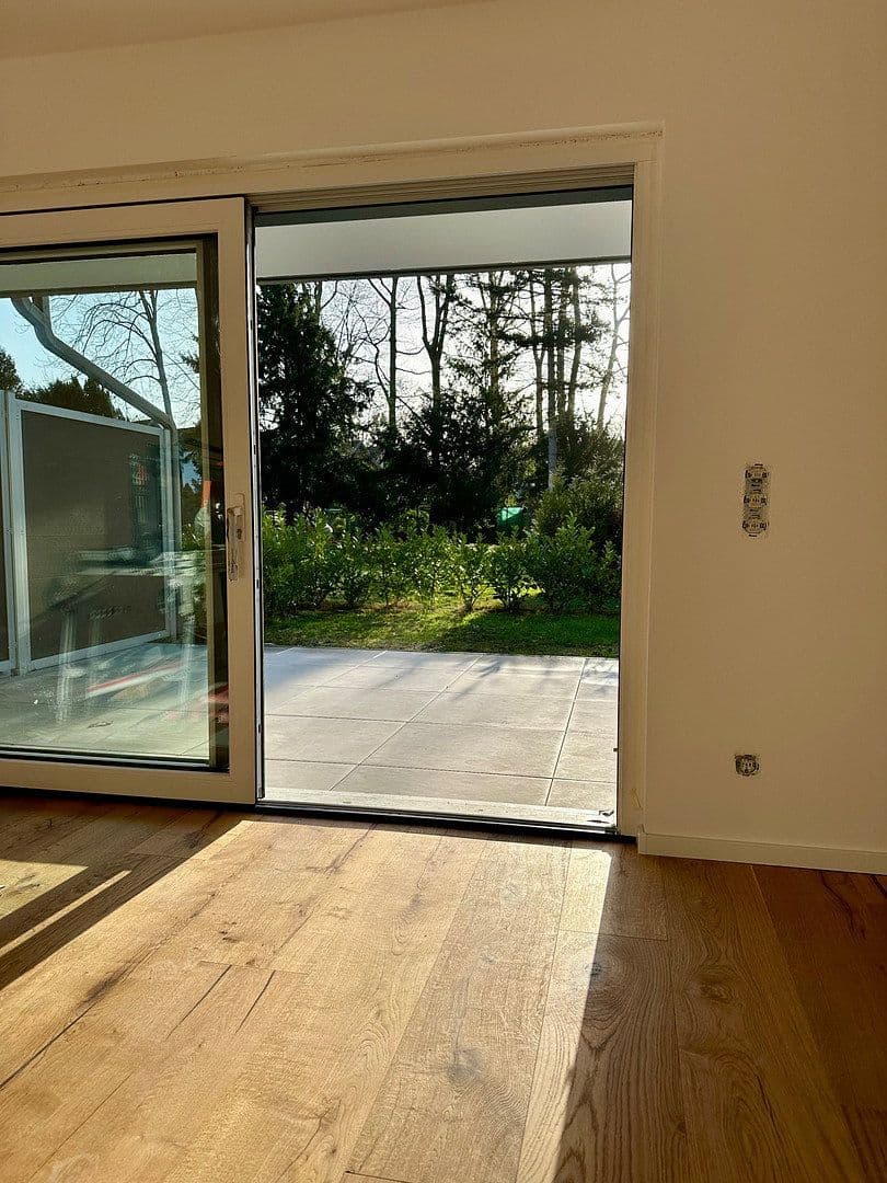 Pronájem bytu 3+1 109 m², Buchenstraße 39, Düsseldorf, Severní Porýní-Vestfálsko Pronájem bytu 3+1 109 m², Buchenstraße 39, Düsseldorf, Severní Porýní-Vestfálsko