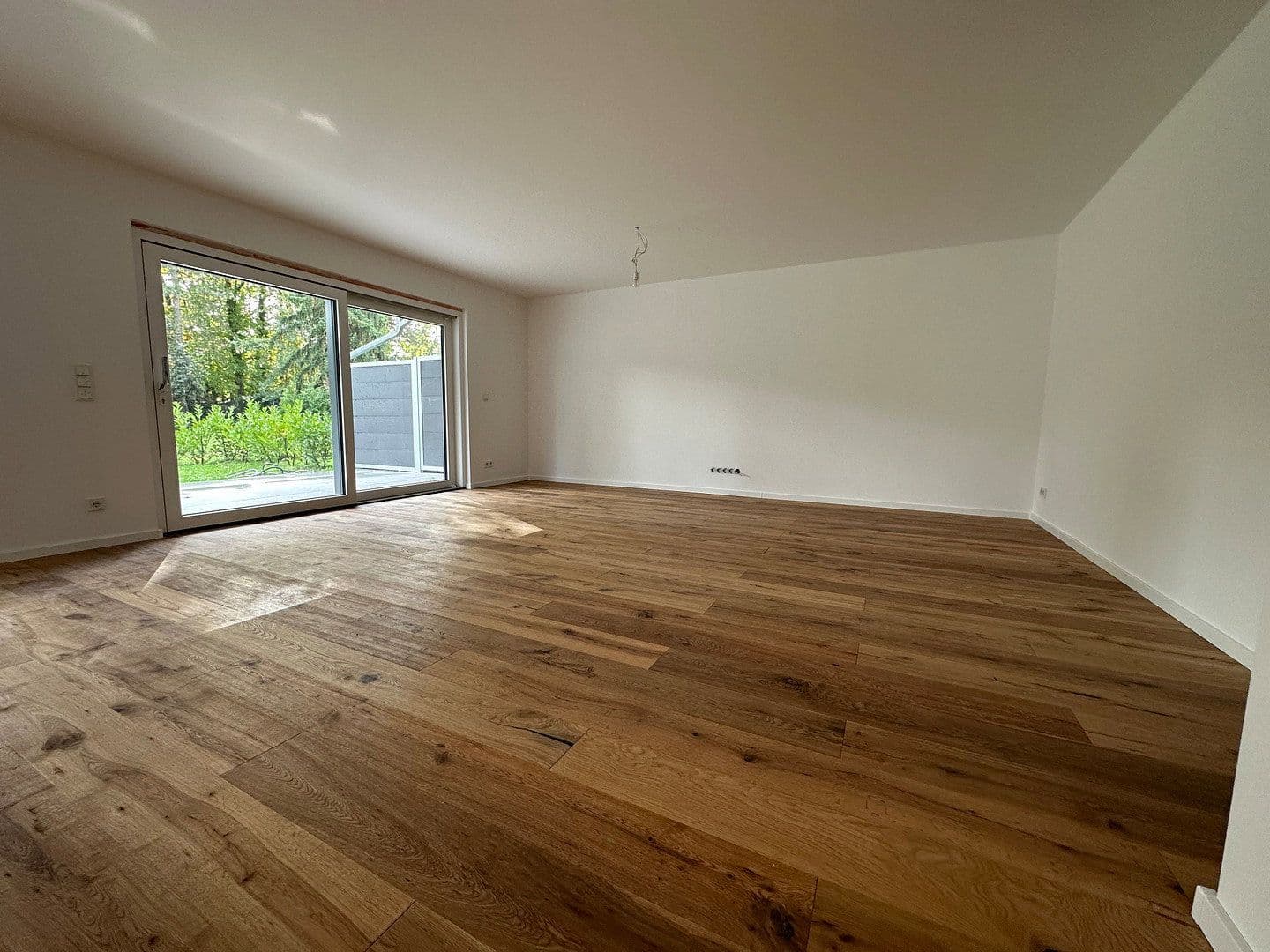 Pronájem bytu 3+1 109 m², Buchenstraße 39, Düsseldorf, Severní Porýní-Vestfálsko Pronájem bytu 3+1 109 m², Buchenstraße 39, Düsseldorf, Severní Porýní-Vestfálsko