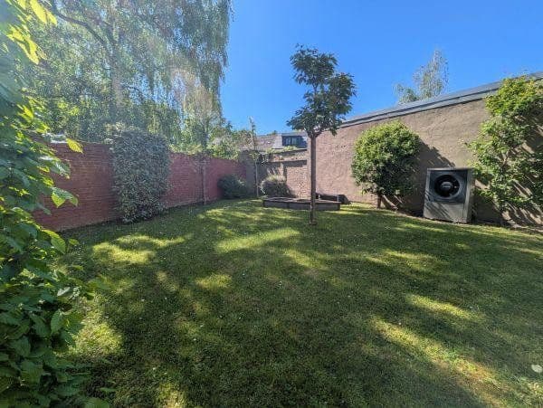 Pronájem bytu 3+1 80 m², Köln, Severní Porýní-Vestfálsko Pronájem bytu 3+1 80 m², Köln, Severní Porýní-Vestfálsko