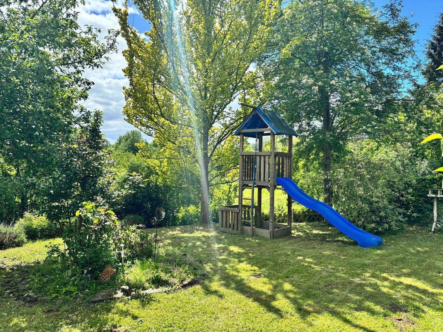 Prodej domu 240 m², pozemek 744 m², Elze, Dolní Sasko Prodej domu 240 m², pozemek 744 m², Elze, Dolní Sasko