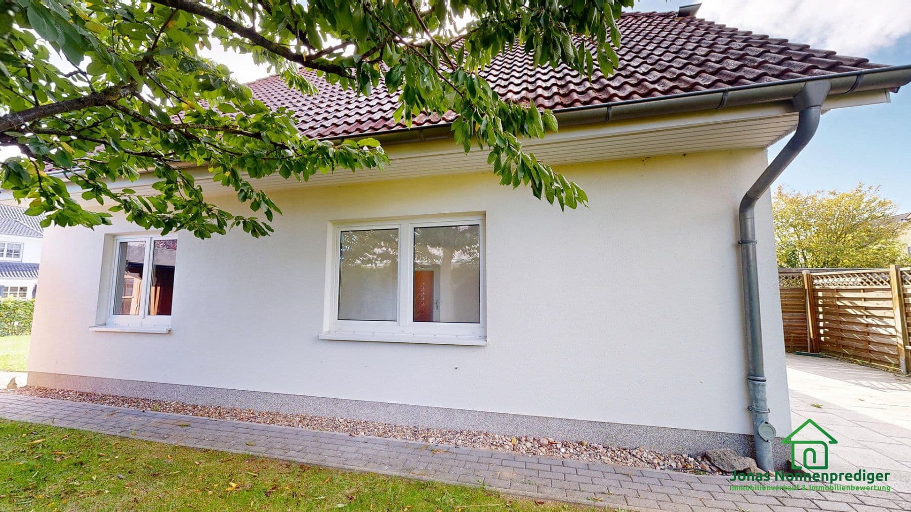 Prodej domu 120 m², pozemek 580 m², Am Immenhorst 52, Pampow, Mecklenburg-Vorpommern Prodej domu 120 m², pozemek 580 m², Am Immenhorst 52, Pampow, Mecklenburg-Vorpommern